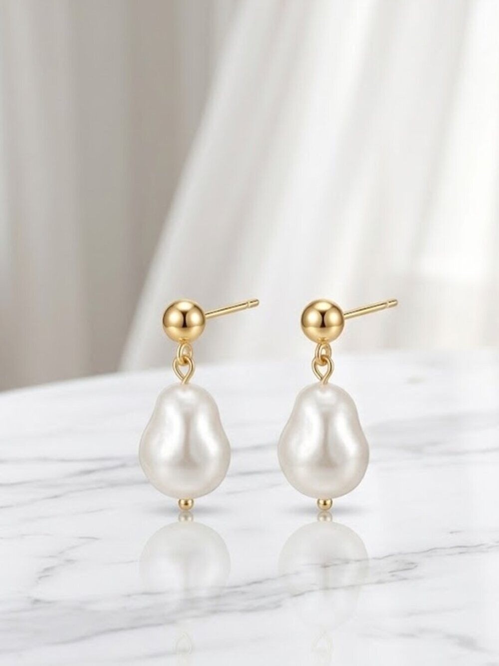 Ladies Dangle Fashionable Pearl Earrings